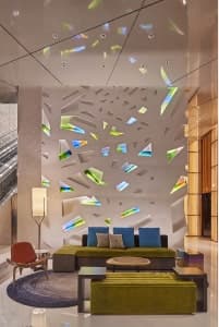 photo1-HolidayInnExpressCBD2